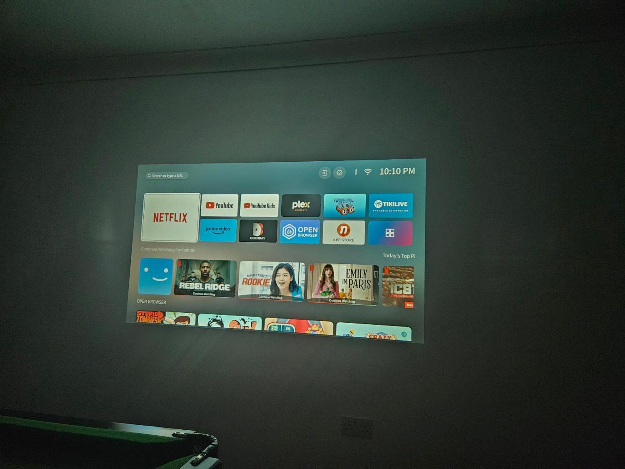 Large Annexe With Games Room Pool Table Ping Pong Air Hockey Movie Projector ウィンザー エクステリア 写真